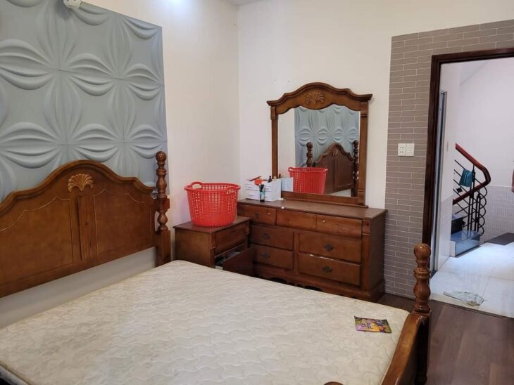 Bán nhà PHÚ NHUẬN, DUY TÂN, 50m2, 4 tầng, giá 6.1 tỷ.