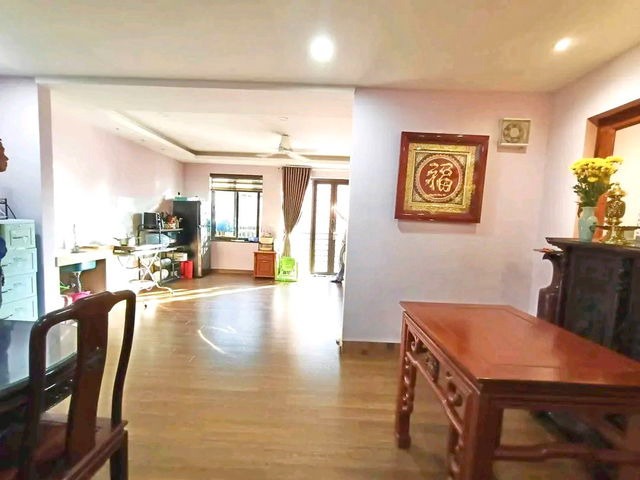 Bán nhà Hào Nam, 3 bước ra phố, gara ô tô, 7 tầng, thang máy, 63m2, giá 22,5 tỷ