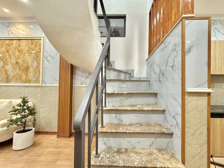 Bán Nhà 4Tầng, Hồng Tiến Long Biên, 59m², Nội thất tiền tỷ, Giá Hấp Dẫn 0902318197