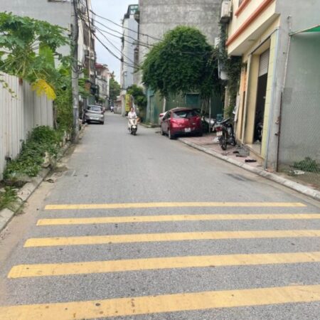 Siêu Hiếm, bán nhà đẹp Gia Quất – Long Biên- Vỉa Hè – Lô Góc- Kinh Doanh Sầm Uất- Mặt Phố Ô Tô