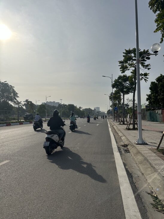 BÁN ĐẤT NGỌC THUỴ 86M ,SÁT HỒNG TIẾN , VỈA HÈ, Ô TÔ TẢI TRÁNH, NỞ HẬU , GIÁ CHỈ 10 TỶ