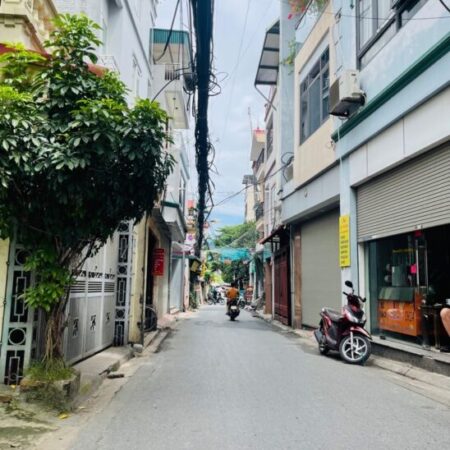 SIÊU PHẨM NGỌC THỤY – NHÀ ĐẸP – ÔTÔ GỬI CỰC GẦN – 1 BƯỚC RA MẶT NGÕ 264 Ô TÔ TRÁNH – NỘI THẤT ĐẸP –