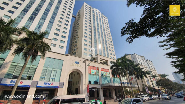 Cho thuê văn phòng DT 600m2 có cắt nhỏ 200m2, 400m2 tại Somerset 106 Hoàng Quốc Việt đã ngăn phòng