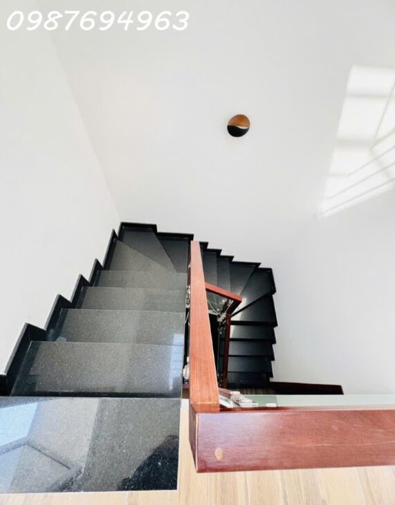 Q8 DƯƠNG BÁ TRẠC 4 TẦNG MỚI ĐẸP Ở NGAY THIẾT KẾ HIỆN ĐẠI CẠNH MẶT TIỀN 46M2 8.xT