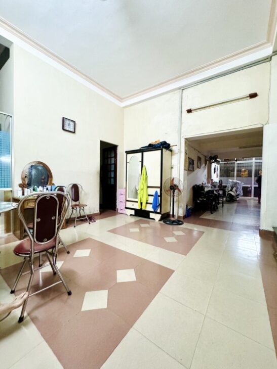 VỊ TRÍ VIP HOÀNG DIỆU – CÁCH 10M RA Ô TÔ – NHÀ 2 TẦNG KIÊN CỐ – 3PN – ĐI BỘ RA CHỢ HUỲNH SƠN –