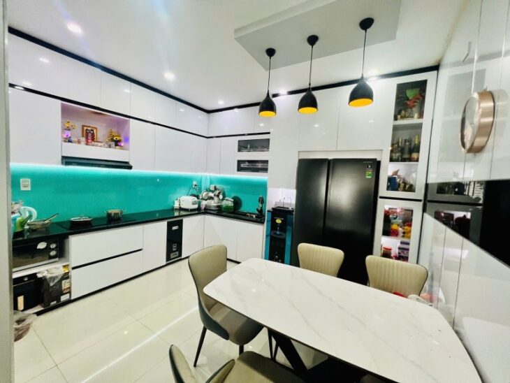 NHA KIET HOANG DIỆU TRUN G TÂM THÀNH PHỐ GIÁ 3,25 TỶ