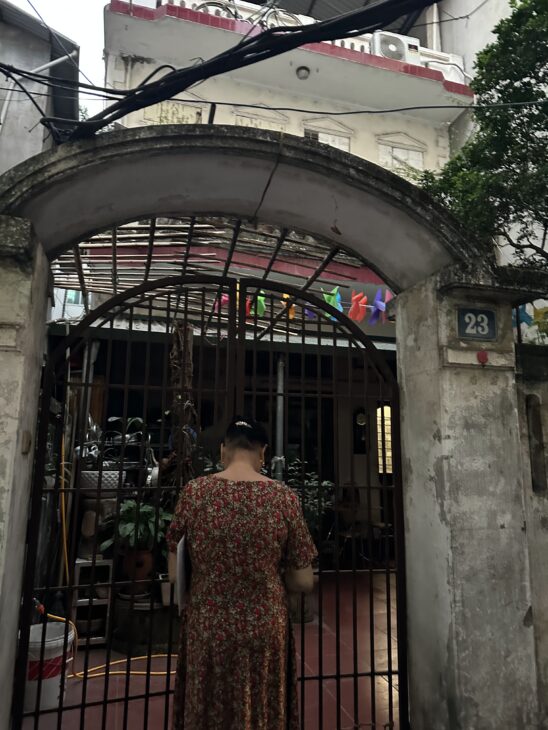 Bán nhà 79m2 -3 tầng Võng Thị Tây Hồ HN