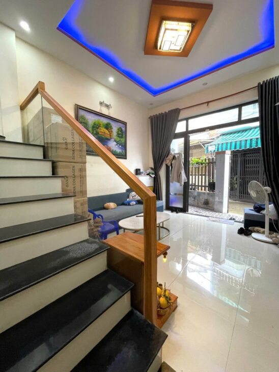 NHÀ 2 TẦNG HUỲNH NGỌC HUỆ CHỈ 2TY66