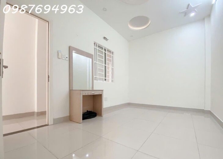 Q7 NGUYỄN THỊ THẬP 4X12 HẺM NHỰA THÔNG RA CHỢ TÂN MỸ GẦN ĐH TÔN ĐỨC THẮNG RMIT 5.xT