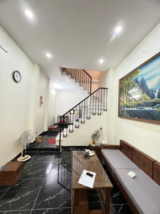 Bán nhà Lạc Long Quân 5 phút ra Tây Hồ Ở tốt 31m2 6.75 tỷ