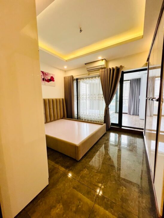 Bán chung cư A6 Giảng Võ, view hồ, 70m2, 2 ngủ, full đồ, ở sướng, giá chỉ 4,3 tỷ