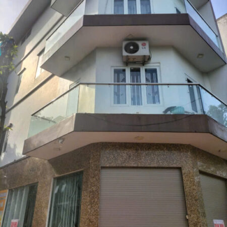 Bán nhà hai mặt phố TP Thái bình- khu kinh doanh với dòng tiền cao Hoàng Công Chất, DT 93, 5 Tầng,