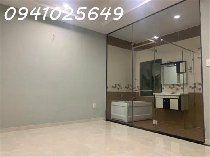 Bán căn nhà cấp 4 DT 84m2, mặt tiền đường Lê Văn Chí, Phường Linh Trung, Thủ Đức, 10.5tỷ