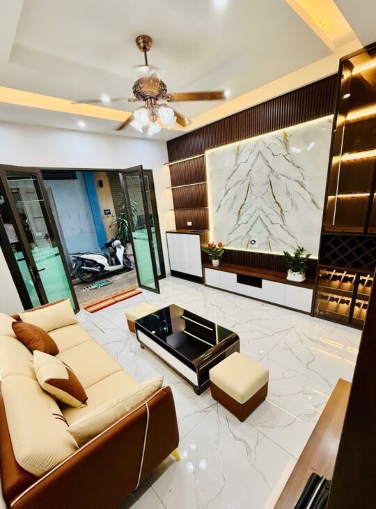Bán nhà giáp nhị 5 tầng long lanh ngõ thông kinh doanh nhỏ hoàng mai