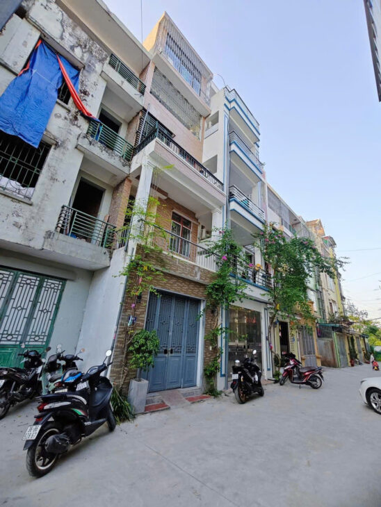 LK NGÔ THÌ NHẬM – Ô TÔ TRÁNH – VỈA HÈ RỘNG – KINH DOANH SẦM UẤT