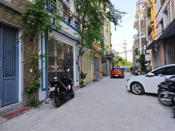 LK NGÔ THÌ NHẬM – Ô TÔ TRÁNH – VỈA HÈ RỘNG – KINH DOANH SẦM UẤT