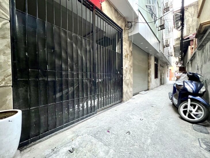 BÁN NHÀ NGUYỄN KHÁNH TOÀN CHO THUÊ LÀM DÒNG TIẾN 45M2 X 6 TÀNG – GIÁ 10.4 TỶ.