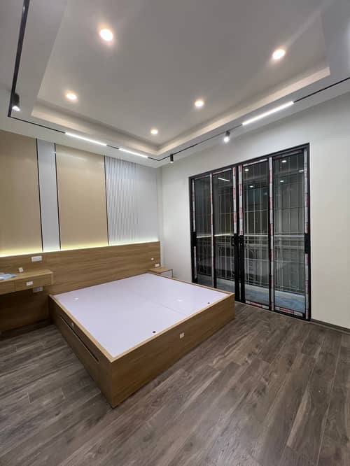 Căn nhà đẹp gần phố Lê Trọng Tấn, vài bước ra đường lớn, gần Hoàng Văn Thái, cách ngõ ô tô tránh