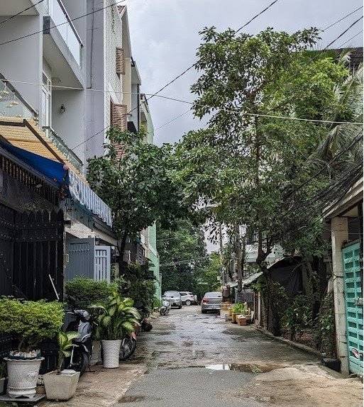 Bán Đất Tặng Nhà Cũ , DT 85 m2, Hẻm Ô TÔ Cạnh Đường 49, P Hiệp Bình Chánh, TĐ Giá 5 Tỷ 9 TL