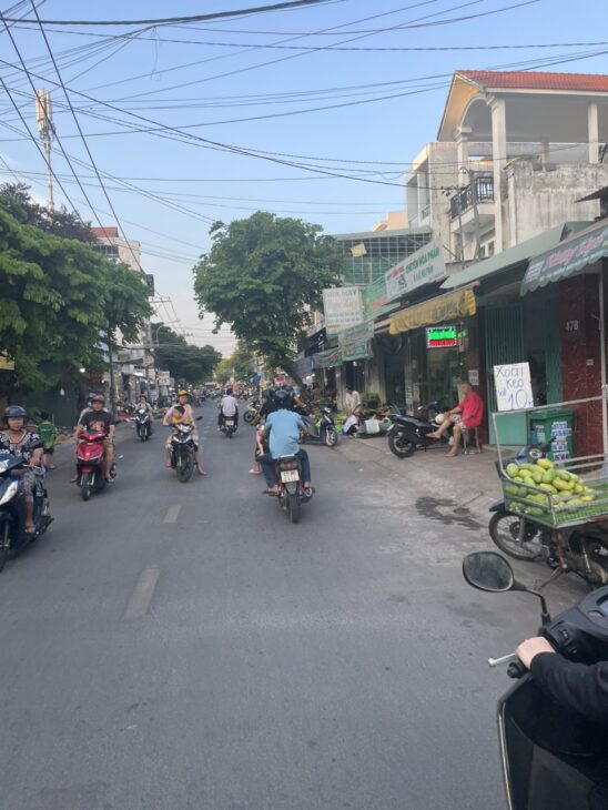 Bán nhà cấp 4 mặt tiền Nguyễn Thị Thơi 9x25m giá 15 tỷ