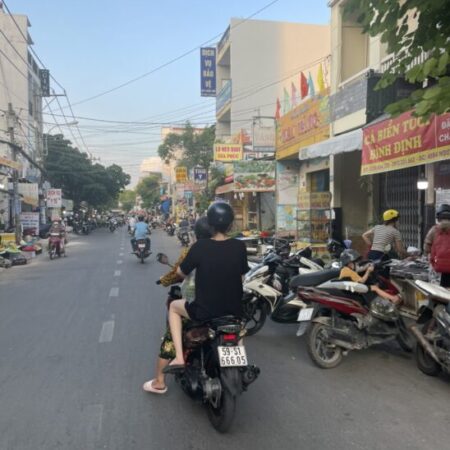 Bán nhà cấp 4 mặt tiền Nguyễn Thị Thơi 9x25m giá 15 tỷ