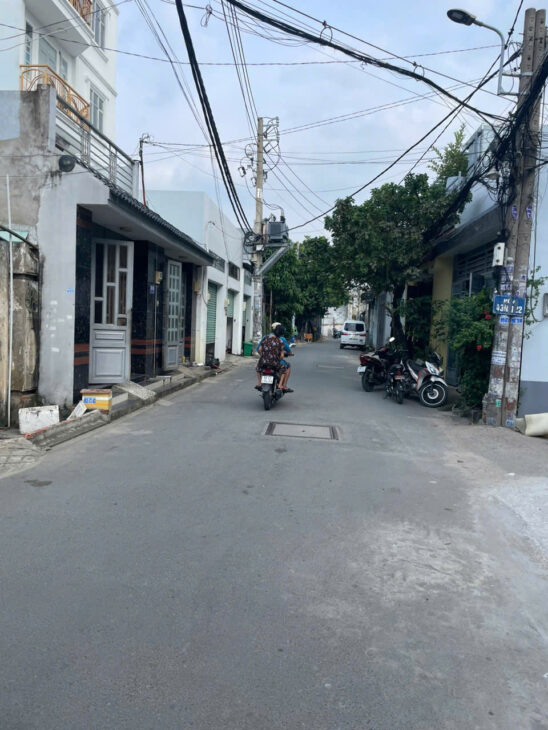 BÁN NHÀ 4 TẦNG (12x25m) GIÁ 14 TỶ MẶT TIỀN ĐƯỜNG 439 TÂN THỚI HIỆP 21.