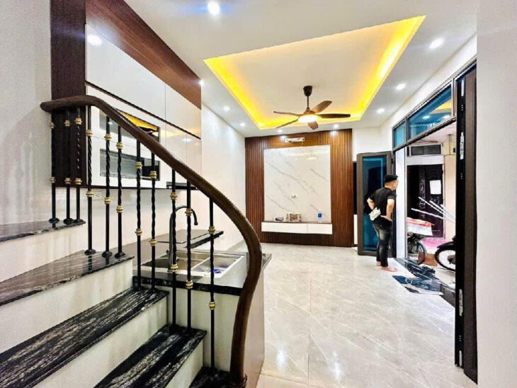 Bán nhà đẹp phố độ cấn.TRUNG TÂM-PHÂN LÔ-Ô TÔ ĐỖ CỔNG-TIỆN ÍCH TUYỆT VỜI.Diện tích 35 mét 6 tầng,