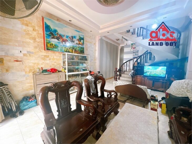 NP986 Bán Nhà Đẹp. thiết nhà 1 trệt 1 lầu, không gian lý tưởng. gần UBND Phường.