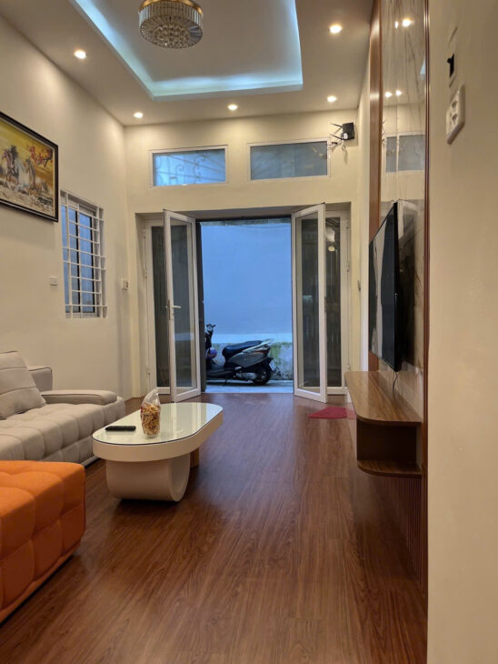 Bán nhà đẹp Đội Cấn, TRUNG TÂM, LÔ GÓC, 2 THOÁNG, CHÍNH CHỦ, 50 MÉT- 5 TẦNG- NHỈNH 7 TỶ.