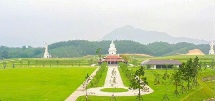 Bán đất khuôn viên mộ Gia Đình có diện tích 40m2. Giá bán chỉ từ 11 triệu/m2. Chiét khấu cao. Miễn