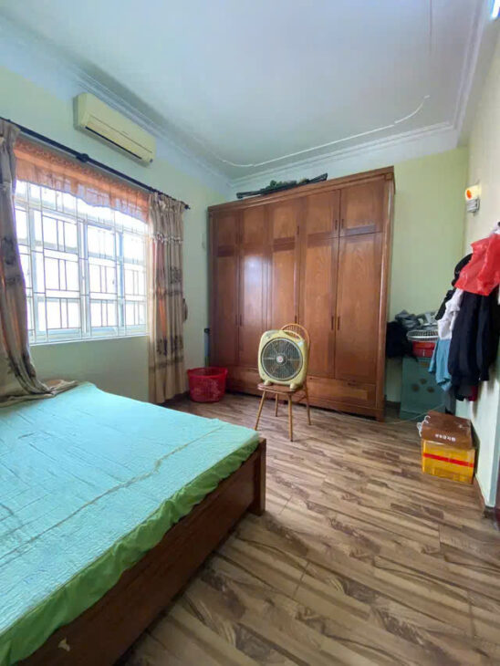 Cần bán nhà Thuý Lĩnh Hoàng Mai, ba gác đua dt: 40m2, giá: 3.9 tỷ.