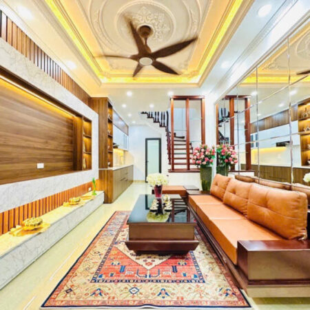 bán nhà cầu giấy, nhà đẹp mới long lanh, 45m2, 5 tầng, mt 4m, tặng full nội thất 500tr, xách vali ở