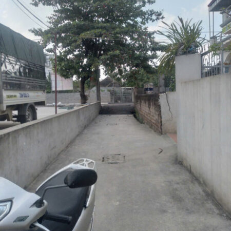 cc gửi bán 45,8m tân tiến ngay sát nhà văn hoá thôn ngay đường trải áp phan