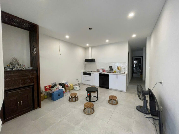 Bán nhà Nguyễn Văn Cừ 65m2, Nhỉnh 9 tỷ , ngõ thông rộng, oto đỗ cửa, cạnh cầu chương dương, tiện