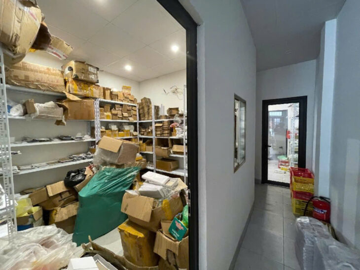 Bán nhà Nguyễn Văn Cừ 65m2, Nhỉnh 9 tỷ , ngõ thông rộng, oto đỗ cửa, cạnh cầu chương dương, tiện