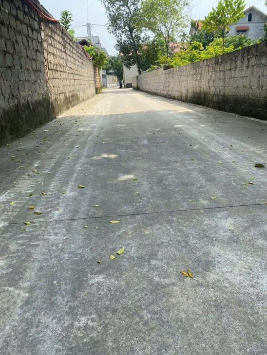 cc gửi bán 129,8m đông nam CM -HN gần hồ văn sơn- sân golf skykel