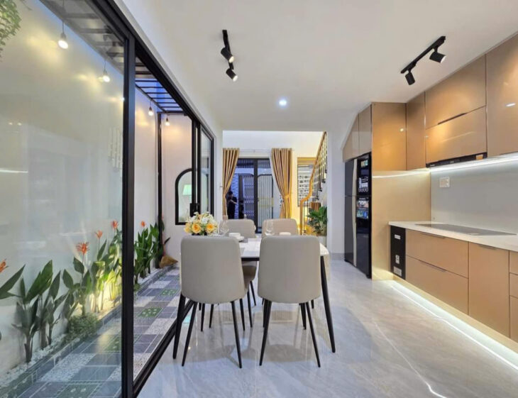 NHÀ XÂY THEO PHONG CÁCH BIỆT THỰ MINI, PHAN THANH, 3 TỶ 390