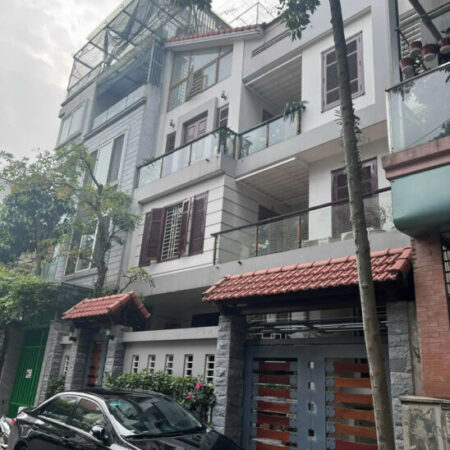 Bán liền kề KĐT Văn Phú, Hà Đông. Dt 76m2x5 tầng vỉa hè, gara Ô TÔ giá 18.6 tỷ.