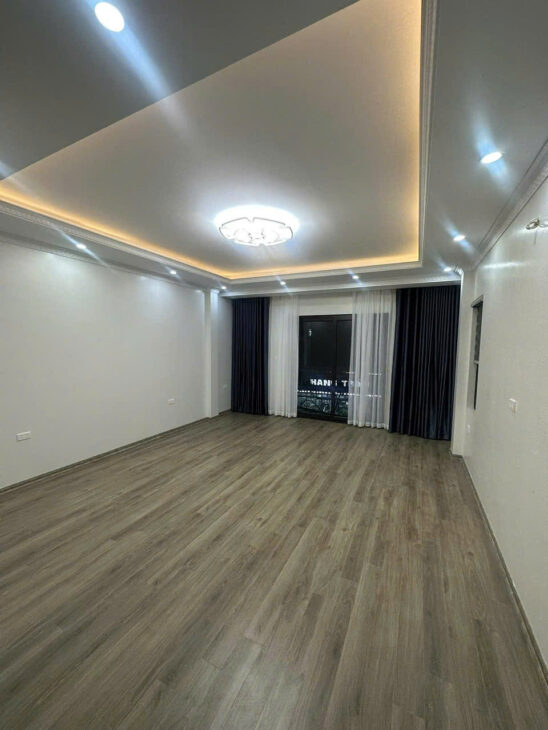 Bán nhà Hoàng Hoa Thám vừa ở vừa KD, ngõ thông, mới đẹp 48mx7 tầng THANG MÁY nhỉnh 11 tỷ.