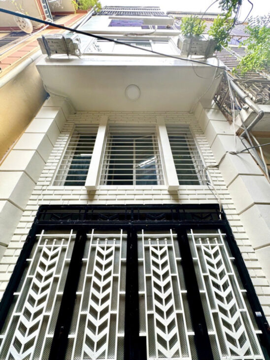 NHÀ MỚI- DÒNG TIỀN 540 TRIỆU/ NĂM – GẦN PHỐ NGUYỄN TRÃI – HÀNG XÓM ROYAL CITY