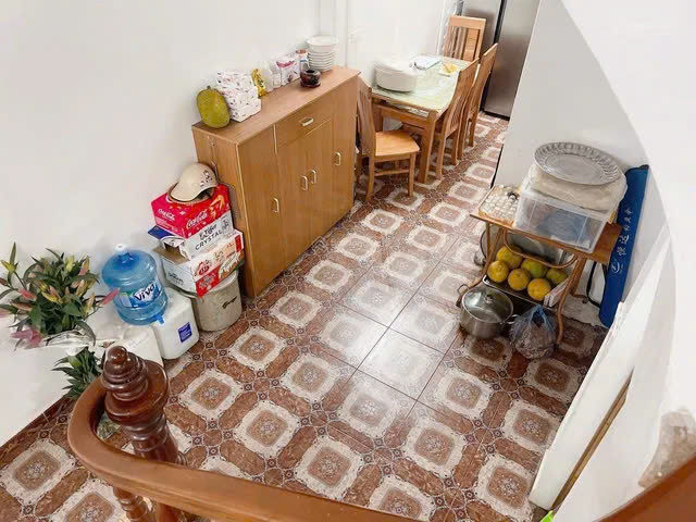 BÁN NHÀ RIÊNG PHỐ THƯỢNG THANH- LONG BIÊN 65M2, 3 TẦNG,MT 4M,5.6 TỶ.