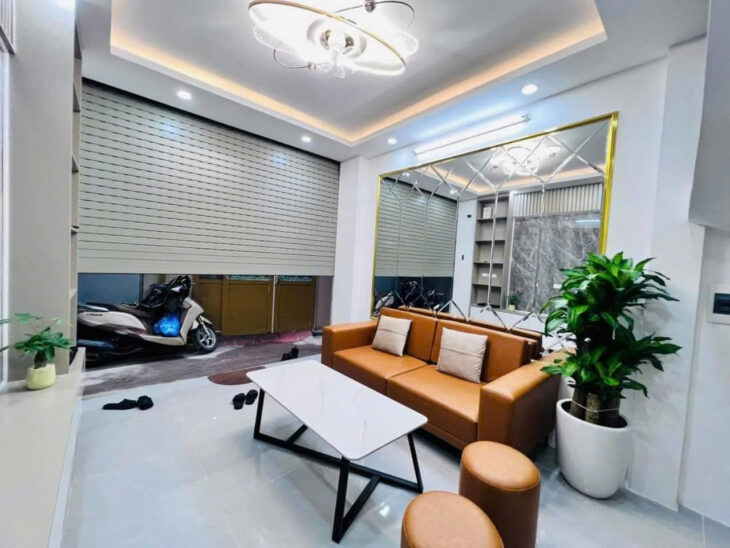 BÁN NHÀ LẠC LONG QUÂN – 32M2 – 7,85 TỶ – TRUNG TÂM – NGÕ THÔNG – CỐT NHÀ DÂN XÂY – AN SINH CỰC