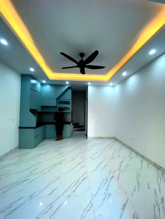 PHÚC LỢI, BA MẶT THOÁNG , NGÕ THÔNG, MORNING ĐỖ CỬA 35M2,4T,MT 4.2M, 6.65 TỶ,LONG BIÊN.