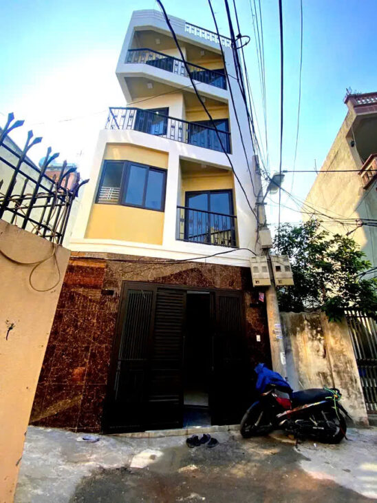 PHÚC LỢI, BA MẶT THOÁNG , NGÕ THÔNG, MORNING ĐỖ CỬA 35M2,4T,MT 4.2M, 6.65 TỶ,LONG BIÊN.