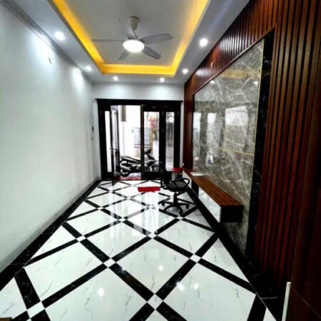 BÁN 3 CĂN BÁT KHỐI- LONG BIÊN 33M2,5 TẦNG, MT 3M, 6.2 TỶ.TRƯỚC NHÀ Ô TÔ CHÁNH.