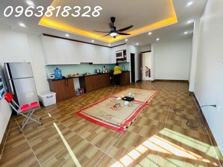 VIEW ĐH THƯƠNG MẠI – NGÕ THÔNG KINH DOANH – THANG MÁY – MẶT NGÕ RỘNG THOÁNG – 50M OTO TRÁNH – NHÀ