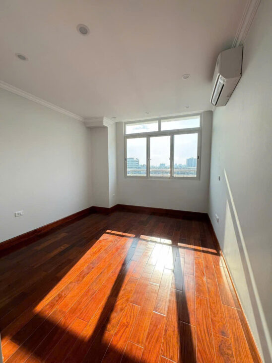 Bán nhà Xuân La 57mx5 tầng, nhà ở ngay, ngõ rộng, thoáng 8 tỷ