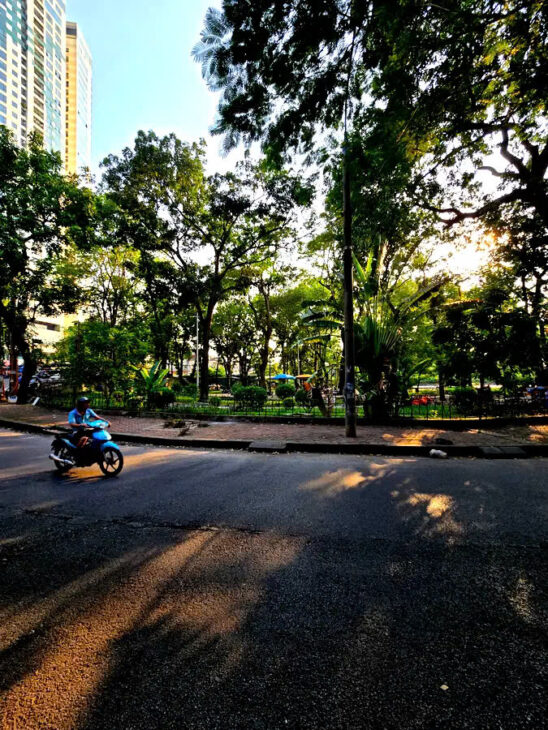 NGỌC THỤY NHÀ ĐẸP 58/65M2, 3 TẦNG, MT 6.8M,5.7 TỶ, VIEW VƯỜN HOA.