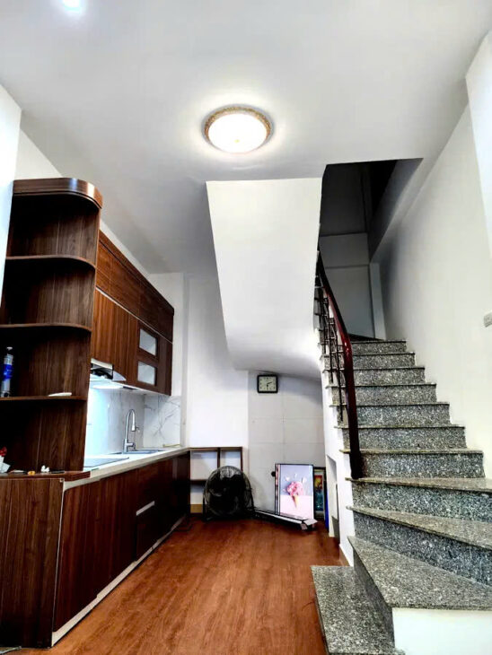 NHÀ BÁT KHỐI- THẠCH BÀN, 31M2,4 TẦNG,5.2 TỶ.Ô TÔ QUA, KINH DOANH- LONG BIÊN.