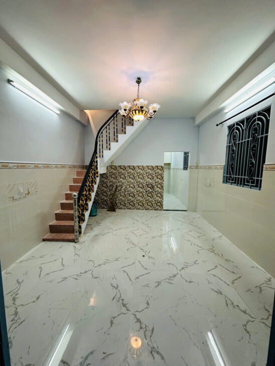 SÁT MẶT TIỀN Q4 NGANG 4 DÀI 11,59 ĐÚC BÊ TÔNG 2 TẤM CÓ 3 TỶ